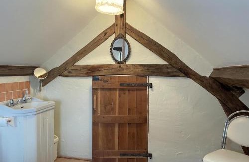 Lurcy-Levis Casa | Ancienne Fermette Restaurée à Lurcy-Lévis avec Climatisation - FR-1-489-580