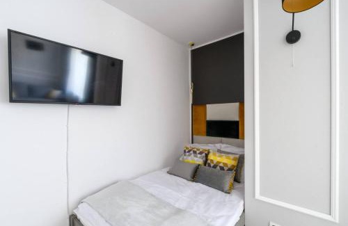 Muranow Apartamento | Andersa 10 by Homeprime