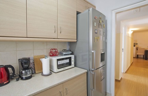 Kallithea Apartamento | Andromaxi 2BR Apt near SNFCC, AC, WiFi