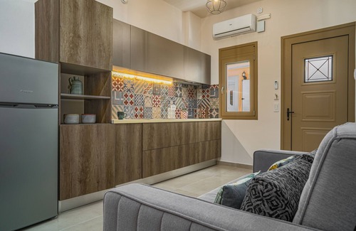 Zakynthos Apartamento | Andy & Hari's Elegant Town Studios