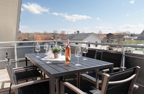 Germaringen Apartamento | Anemone vacation apartment - 4 rooms, large balcony & alpine flair