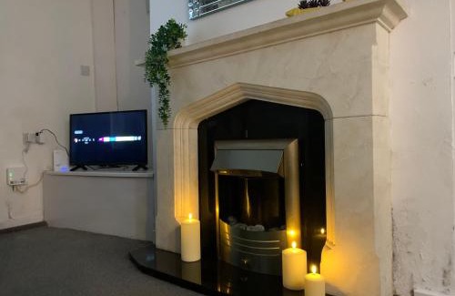 Moffat Casa | Angies 2 bed home in Eccleston near Liverpool sleeps 5