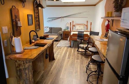 Henderson Apartamento | Angler's Den~Kerr Lake Life! Lake Front, Kayaks & Boat Dock