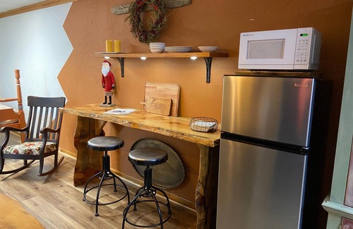 Henderson Apartamento | Angler's Den~Kerr Lake Life! Lake Front, Kayaks & Boat Dock