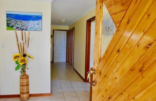 Victor Harbor Casa | Annie's Balquhidder Cottage