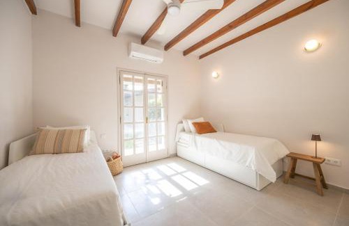 Chalcis Casa | Anoixi vacation home with spectacular Evia landscapes