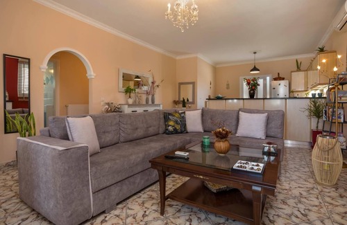 Kalpaki Apartamento | Antigoni's Family House!