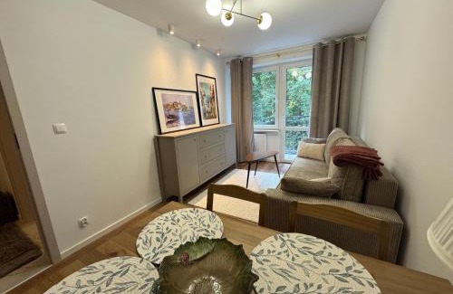 Wawer Apartamento | Apartament - Mieszkanie, nocleg przy Centrum Zdrowia Dziecka - Warszawa Międzylesie Wawer - Dzięcieliny 15