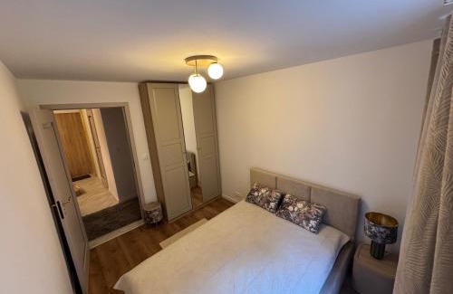 Wawer Apartamento | Apartament - Mieszkanie, nocleg przy Centrum Zdrowia Dziecka - Warszawa Międzylesie Wawer - Dzięcieliny 15