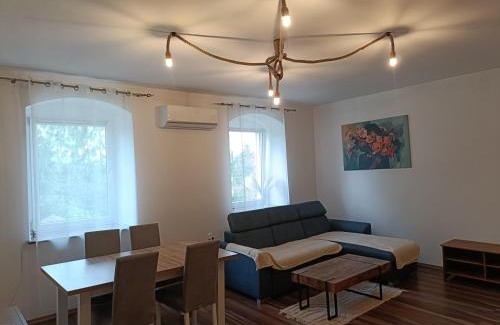 Jugow Apartamento | Apartament z kominkiem