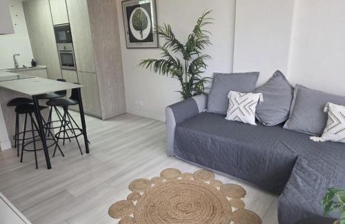 Castro Urdiales Apartamento | Apartamento en la playa de Brazomar wifi y garaje