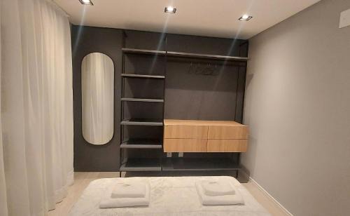 Imigrante Apartamento | Apartamento Metalic com lareira ecológica