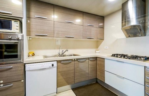 Vilassar de Mar Apartamento | Apartamento Vistamar a 25km BCN con vistas al mar, terraza, balcón, aire acondicionado y Wi-Fi