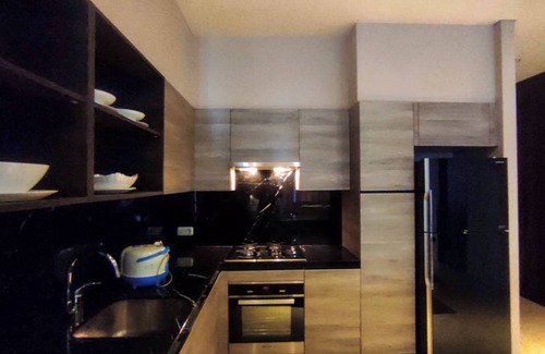 Gubeng Apartamento | Apartment 3Br With River View In City Center At Sumatra36 Surabaya