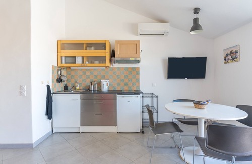 Charleval Apartamento | Apartamento "5 - Au village F3 - climatisé terrasse" con aire acondicionado