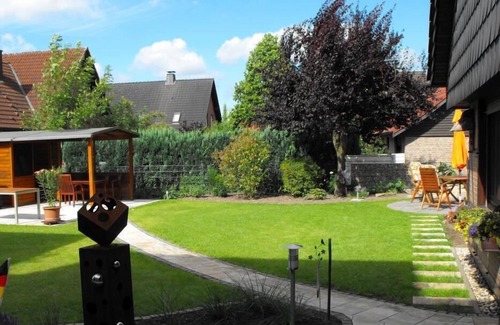 Nordkirchen Apartamento | Apartamento de 62m², dos habitaciones, salón / comedor, cocina, baño con ducha y WC.