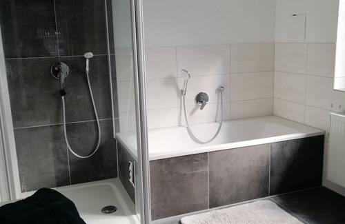 Marktoberdorf Apartamento | Apartment 'Allgäu Space' with Shared Garden, Balcony and Wi-Fi