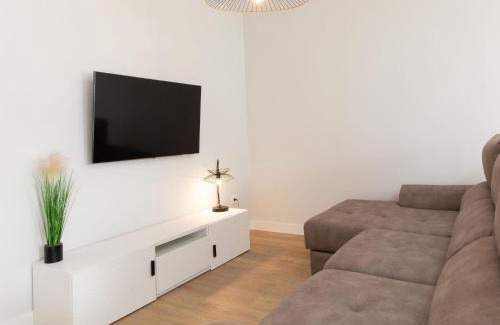 Torre de Benagalbon Apartamento | Apartment Altamar white by Interhome