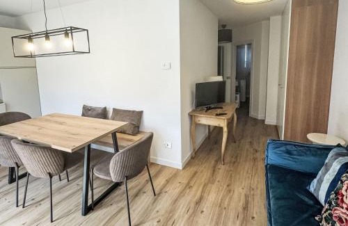 Mezzolago Apartamento | Apartment Dromaè-2 by Interhome