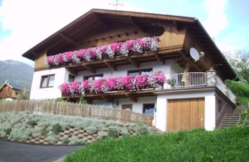 Ahrnbach Apartamento | Apartamento genciana con una vista maravillosa para 2-5 personas.