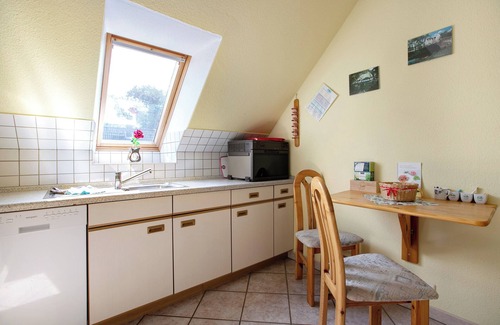 Ostenfeld Apartamento | Apartamento 'Ferienwohnung Heike Ludzuweit' con terraza privada, jardín compartido y Wi-Fi