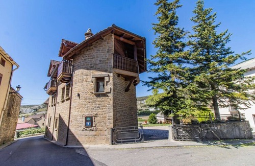Senegue Casa | Apartamento para Parejas en los Pirineos - Jardín y Parking