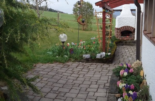 Weiler-Simmerberg Apartamento | Apartamento 'Haus Biggi - Ferienwohnung Hochgrat' con vistas a la montaña