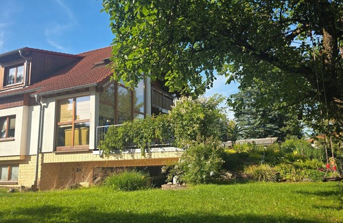 Oederan Apartamento | Apartamento 'Haus Im Grünen' con jardín privado, balcón y Wi-Fi