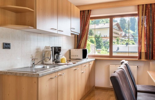 Santa Cristina Val Gardena Apartamento | Apartamento 'Hotel Residence Gardena Alps 300' con vistas a la montaña, jardín y Wi-Fi