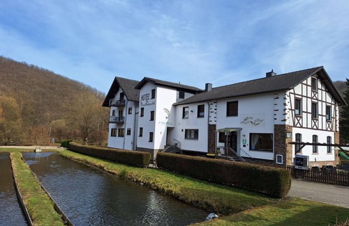 Macken Casa | Apartment - Hotel Restaurant Forellenzucht