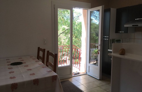 Vidauban Villa | Apartamento en una villa - bajo los pinos - muy tranquilo - 6 personas
