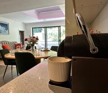 Guildford Apartamento | Apartment in Guildford with Parking