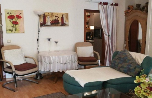 Neusass Old Town Casa | Apartamento en Neusäß con barbacoa y WiFi