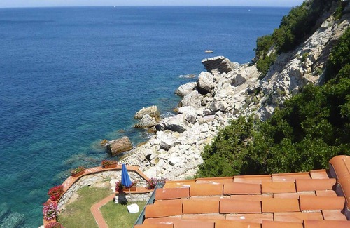 Rio nell'Elba Apartamento | Apartamento en Nisporto con Acceso al Mar