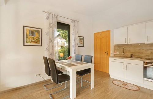 Mammelzen Apartamento | Apartment 'In the Green' with Private Terrace and Wi-Fi