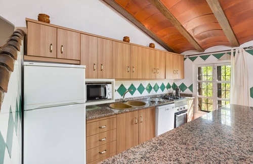 Mazuza Casa | Apartamento 'La Mata Ill' con vistas a la montaña, piscina compartida y Wi-Fi