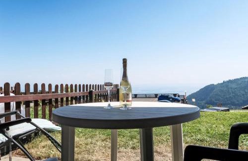 Sainte-Croix Apartamento | Apartment Licorne by Interhome