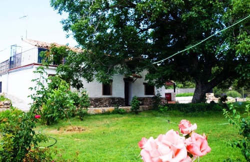 Villacarrillo Apartamento | Apartamento 'Majada La Carrasca' con vistas a la montaña, piscina privada y aire acondicionado.