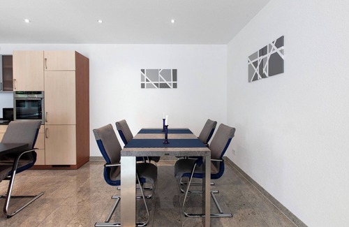 Loerrach Apartamento | Apartamento 'Ferienwohnung Milita' con terraza privada, balcón y Wi-Fi