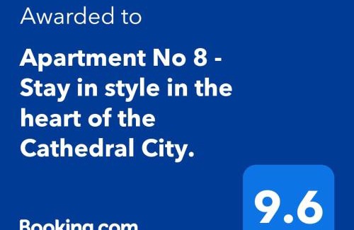 Truro Apartamento | Apartment No 8 - Stay in style in the heart of the Cathedral City.