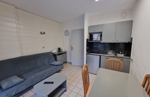 Allevard Apartamento | Apartamento 'Petit Nid Entre Lac Et Montagnes' con piscina compartida, jardín privado y Wi-Fi