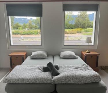 Gwatt Apartamento | Apartment Pottery - Park view