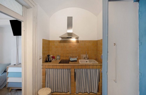 Historical Center Apartamento | Apartamento 'Romantico Monolocale In Pieno Centro' con balcón, Wi-Fi y aire acondicionado