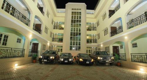 Ikeja Cabina | Apartment Royale Hotel-3 Bd Apartment