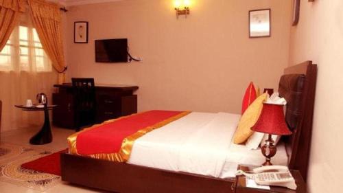 Ikeja Cabina | Apartment Royale Hotel-3 Bd Apartment