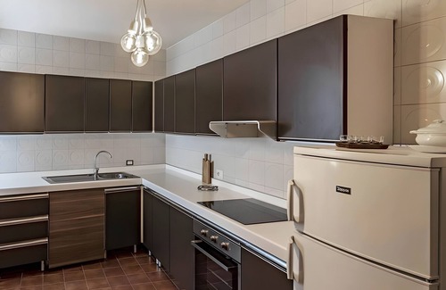 Consiglio di Rumo Apartamento | Apartment 'Very Elegant Historic F2' with Lake View, Wi-Fi and Air Conditioning