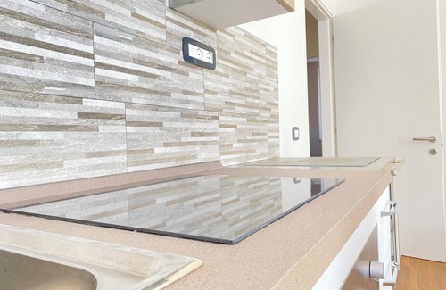 Ville d'Anaunia Apartamento | Apartamento "Villa Vacanze Pink Lady" con vistas a la montaña, terraza privada y jardín compartido