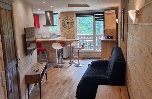 Isola Apartamento | Apartment* Wifi * Spacious * Modern *4/5 Persons