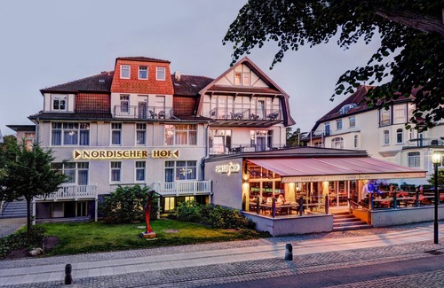 Ostseebad Kuhlungsborn Apartamento | Apartment with balcony and kitchenette - Strandhotel Nordischer Hof