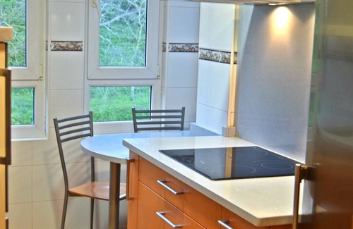 Castro Urdiales Apartamento | Apartamento con Piscina 2 Terrazas Vistas y WIFI